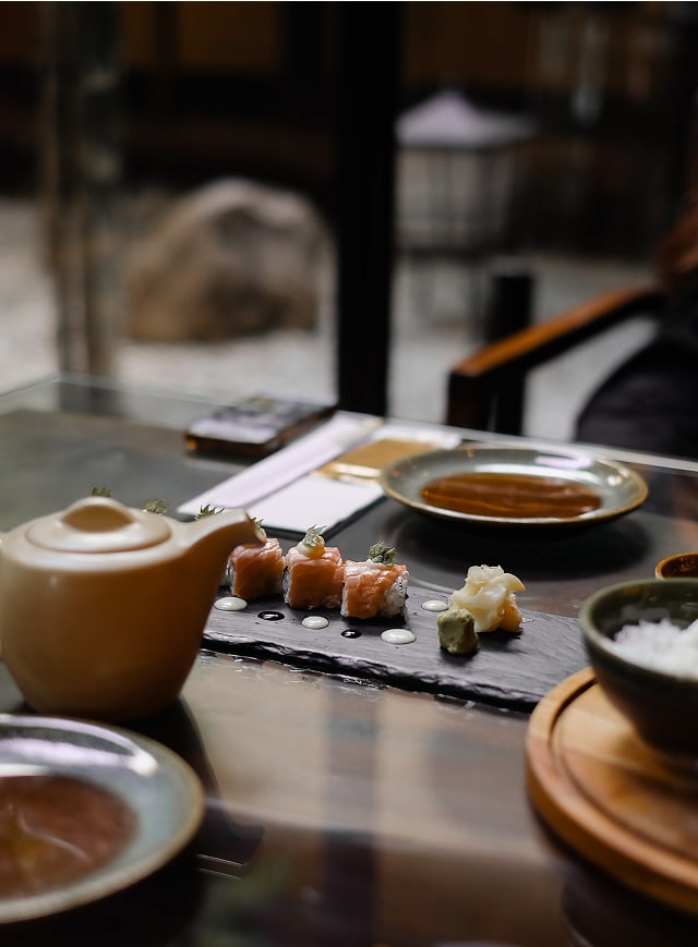 Antoni Campins propietario de Seda Liquida, una auténtica bodega de sake en el pirineo